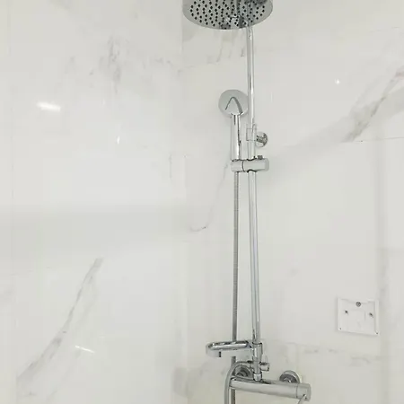 Almada Downtown 202 Apartment