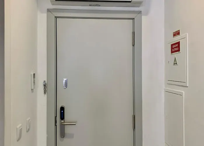 Almada Downtown 202 *