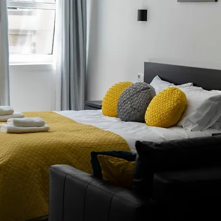 Almada Downtown 202 ポルト