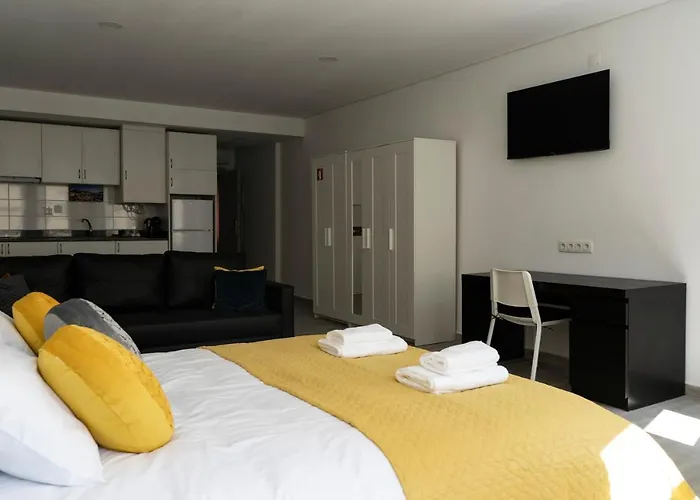 Almada Downtown 202 * 포르투